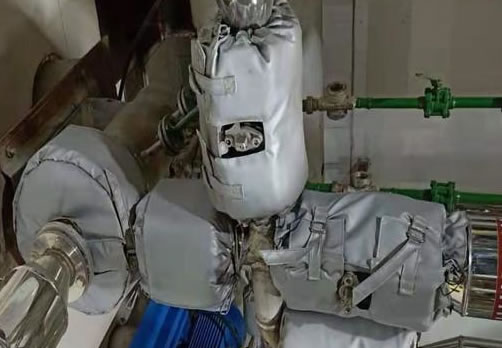 高溫管道<a href=http://www.jiangyihua.com.cn/e/tags/?tagname=%E4%BF%9D%E6%B8%A9%E9%9A%94%E7%83%AD target=_blank class=infotextkey>保溫隔熱</a>衣