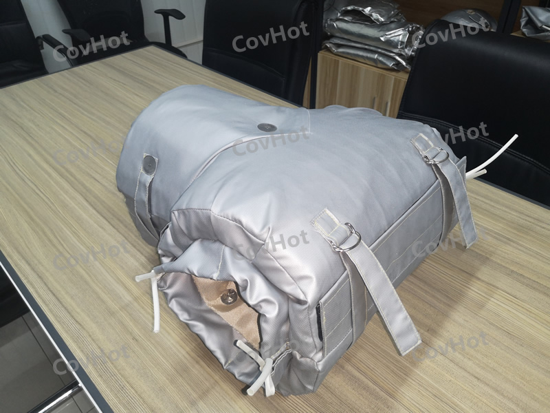 ? ? ? ?冬季氣溫逐漸變冷，我們大家自覺不自覺的都穿上了厚厚的衣服御寒。那么問題來了，我們的設備是否“穿暖”了？要不要穿些東西？穿哪些可以溫暖過冬？ ? ? ? ?石油，電力，化工等很多行業裝置每年冬季都會開展設備防凝凍工作，目的就是不凍壞一臺設備、一條管線。設備凝凍只是因為環境溫度的降低，解決這個問題常規來說不外乎就是做保溫。 ? ? ? ?為此，科好特開發了可以與閥門及設備一同工作的可拆裝保溫產品，安裝和拆卸變得容易，可反復使用。<a href=http://www.jiangyihua.com.cn/e/tags/?tagname=%E9%98%80%E9%97%A8%E4%BF%9D%E6%B8%A9 target=_blank class=infotextkey>閥門保溫</a>產品用材屬于輕質柔性無石棉材料，在高度復雜和狹窄的區域同樣可以很好使用，無論是截止閥、球閥等均可安裝。通常用戶只需提供閥門名稱型號和同一型號數量清單即可訂購相應的可拆卸<a href=http://www.jiangyihua.com.cn/e/tags/?tagname=%E9%98%80%E9%97%A8%E4%BF%9D%E6%B8%A9%E5%A5%97 target=_blank class=infotextkey><a href=http://www.jiangyihua.com.cn/e/tags/?tagname=%E9%98%80%E9%97%A8%E4%BF%9D%E6%B8%A9 target=_blank class=infotextkey>閥門保溫</a>套</a>了，特殊類型需要提供詳細規格或尺寸。可拆卸<a href=http://www.jiangyihua.com.cn/e/tags/?tagname=%E9%98%80%E9%97%A8%E4%BF%9D%E6%B8%A9 target=_blank class=infotextkey>閥門保溫</a>產品外觀漂亮整潔、表面可擦洗，環保，無污染。 ? ? ? ?給閥門穿上“保暖衣”，給企業“錦上添花”！